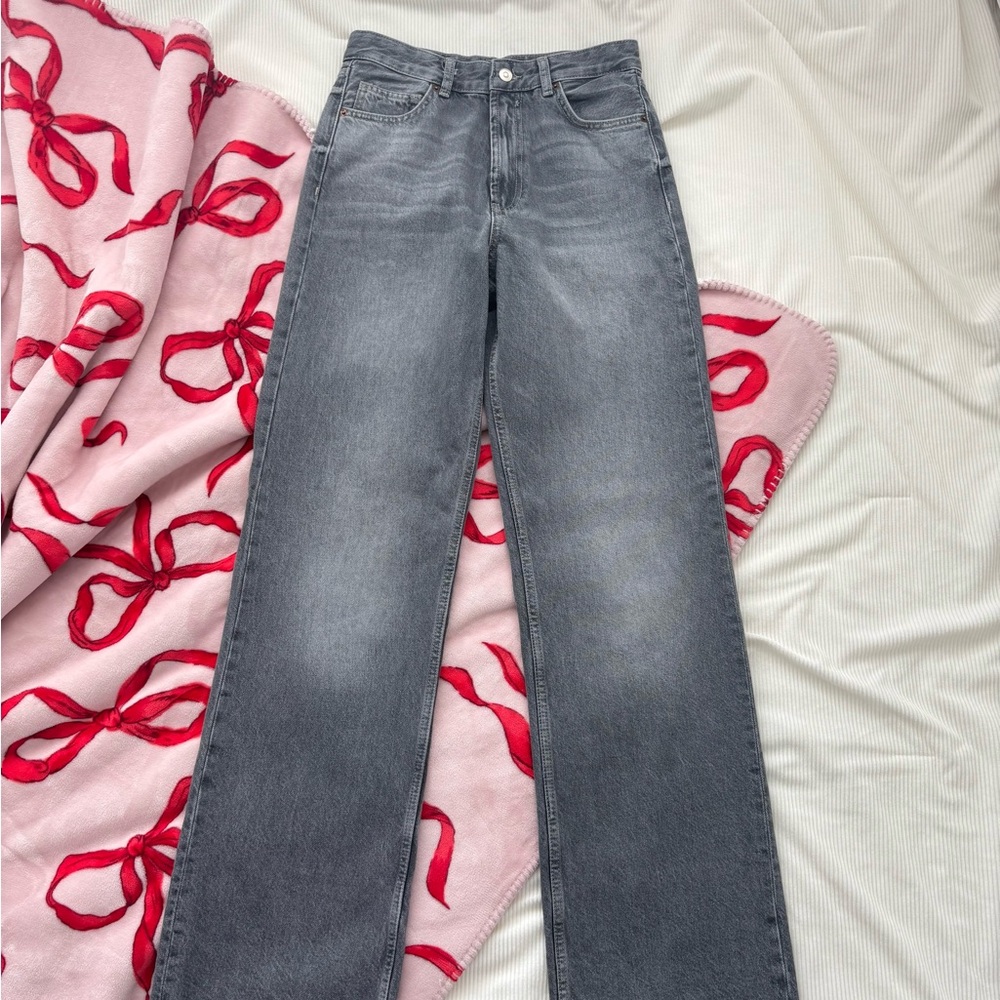 Zara Women's Straight Leg Gray Jeans